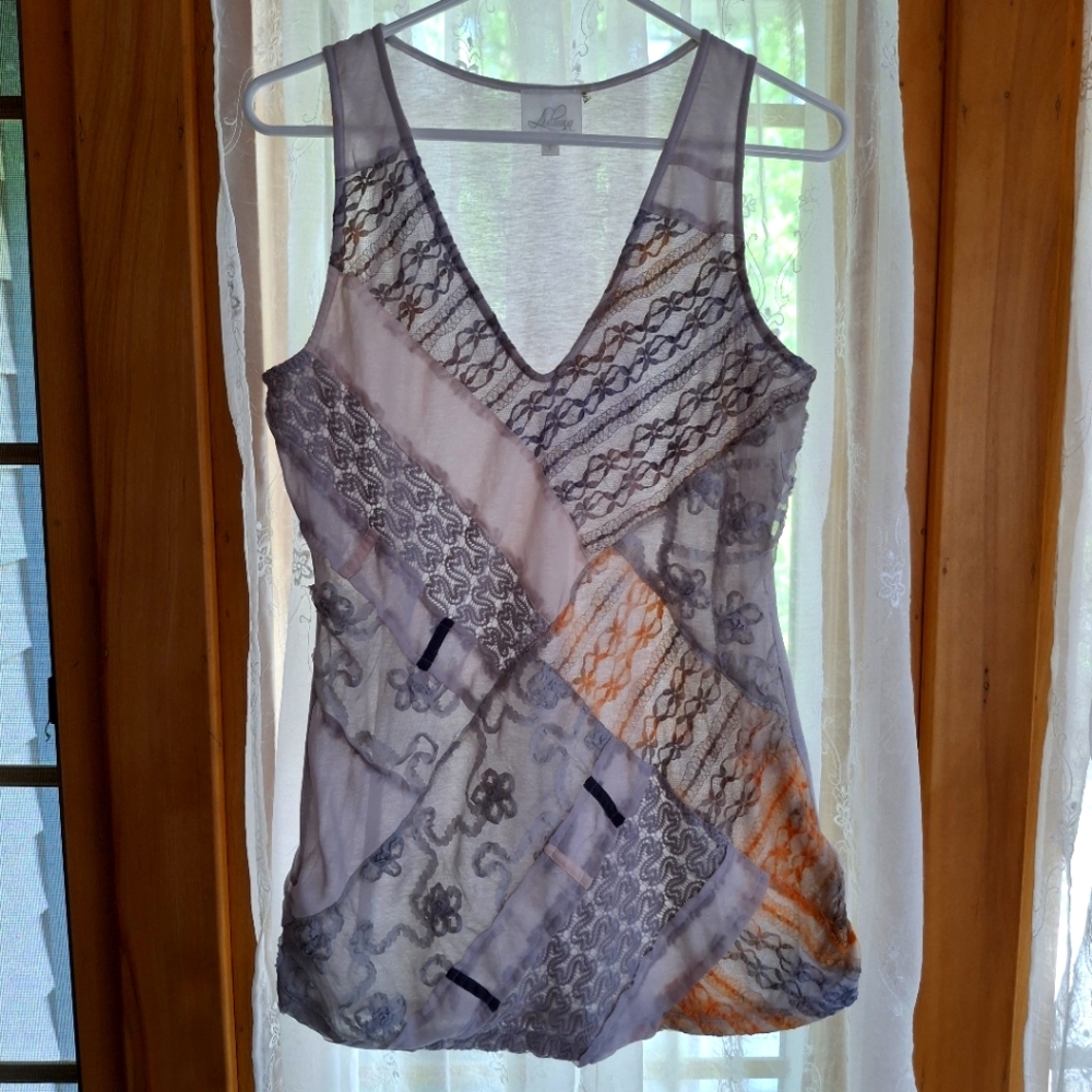 Luluvia V-Neck Patchwork Lace Tank Top